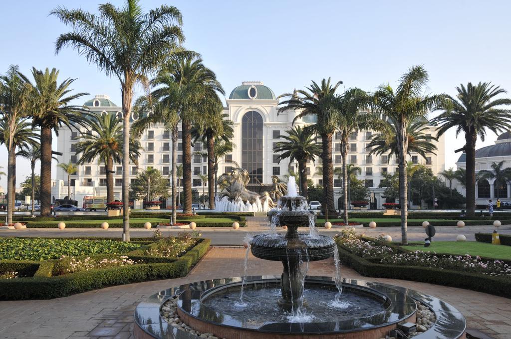 Peermont D'Oreale Grande At Emperors Palace Kempton Park Exterior foto