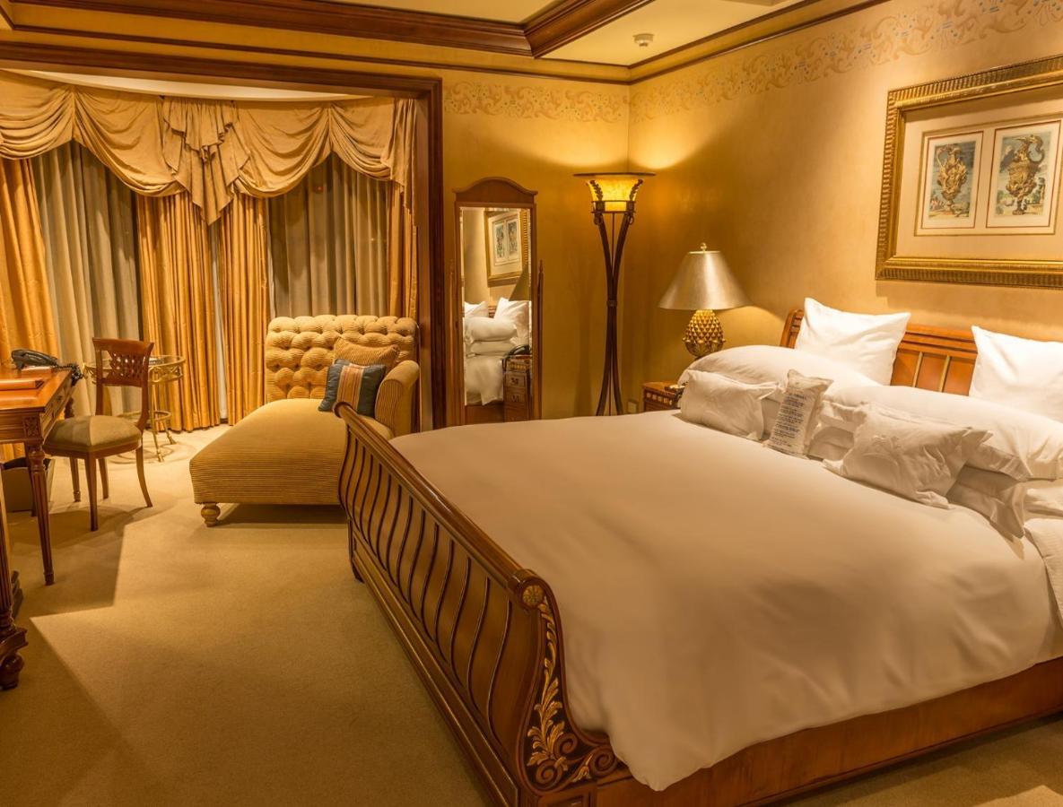Peermont D'Oreale Grande At Emperors Palace Kempton Park Exterior foto